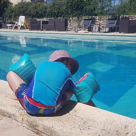 Сasa de vacaciones A L'ombre Du Chene Piscine & Eden En Cevennes A Gard